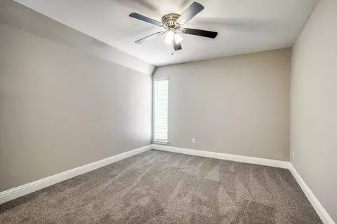 808 E Sanford St, Arlington, TX 76011 photo 3