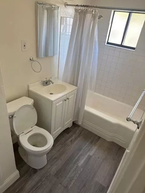 205 N Bayview Ave, Sunnyvale, CA 94086 photo 3
