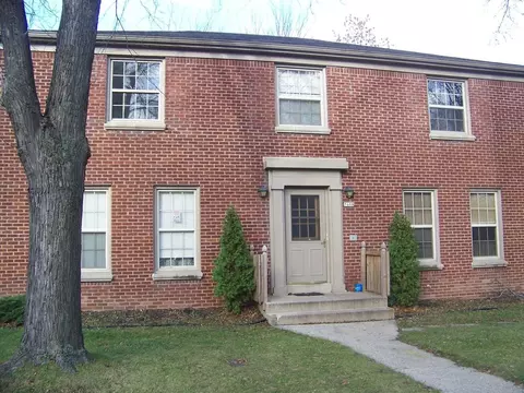 7608 Eagle St, Wauwatosa, WI 53213