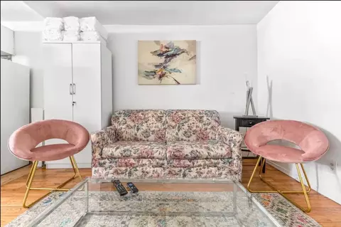 200 E 11th St, New York, NY 10003