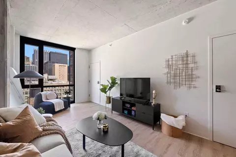 633 S La Salle St, Chicago, IL 60605