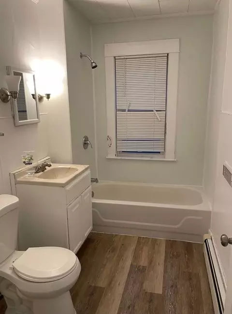 157 7th St, Leominster, MA 01453
