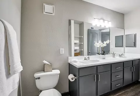10000 N Eldridge Pkwy, Houston, TX 77065 photo 4
