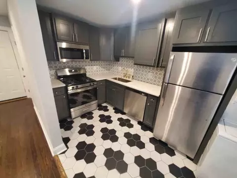 3457 Holmes St, Kansas City, MO 64109
