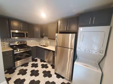 3457 Holmes St, Kansas City, MO 64109