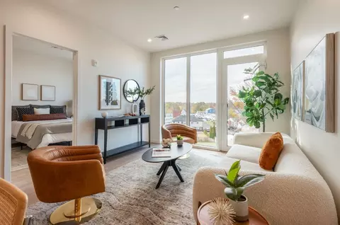 810 Washington Ave, Revere, MA 02151