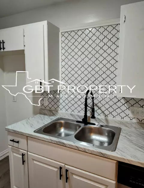 8624 Fireside Dr, Austin, TX 78757