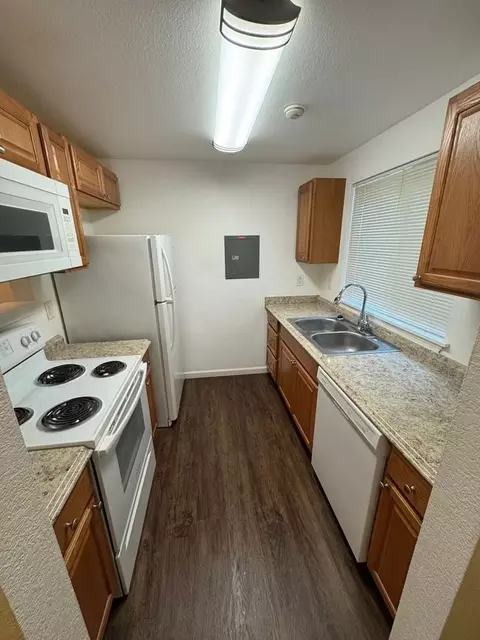 4303 214th St SW, Mountlake Terrace, WA 98043