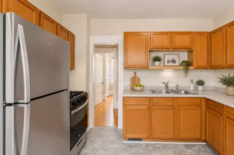 1923 University Ave NE, Minneapolis, MN 55418