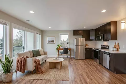 2200 SW Barton St, Seattle, WA 98106