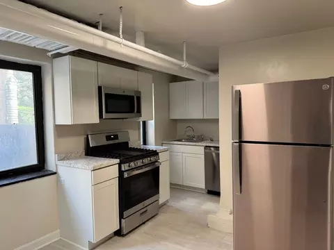 2552 Madison Rd, Cincinnati, OH 45208 photo 3