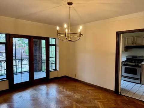 2552 Madison Rd, Cincinnati, OH 45208 photo 2