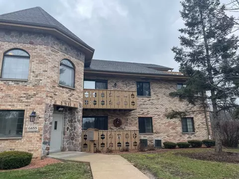6801 S 68th St, Franklin, WI 53132