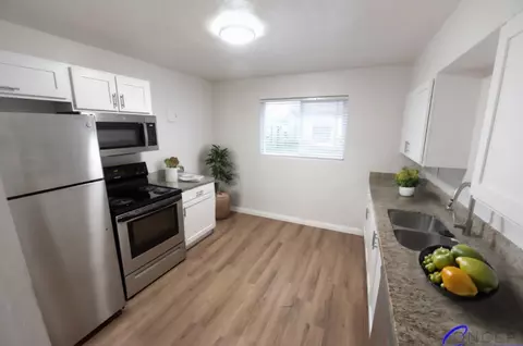 943 Chapel Dr, Bountiful, UT 84010 photo 4