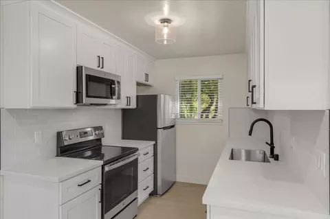 655 N Delaware St, San Mateo, CA 94401