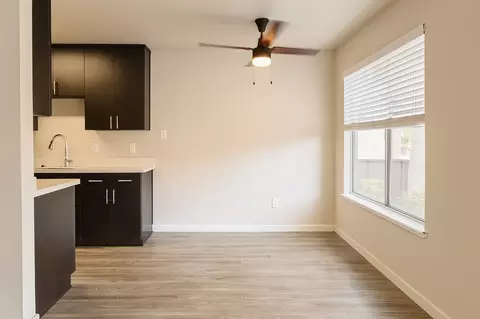 555 Douglas St, West Sacramento, CA 95605