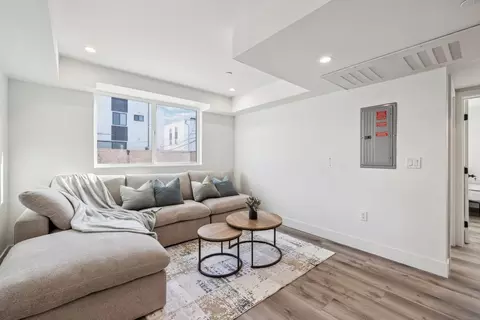 1314 W 35th Pl, Los Angeles, CA 90007