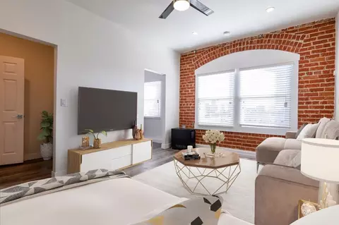 200 S Kenmore Ave, Los Angeles, CA 90004