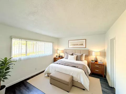 1426 S Point View St, Los Angeles, CA 90035