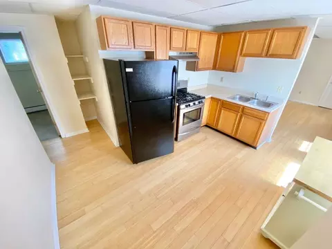52 Grant St, Burlington, VT 05401
