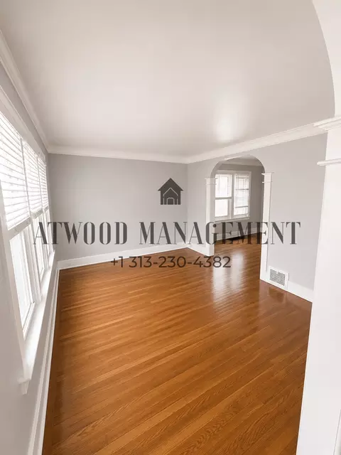 12476 Mendota St, Detroit, MI 48204