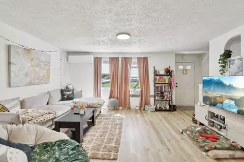 100 W Bellecrest Ave, Brentwood, PA 15227