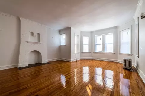 1748 E 71st Pl, Chicago, IL 60649 photo 2