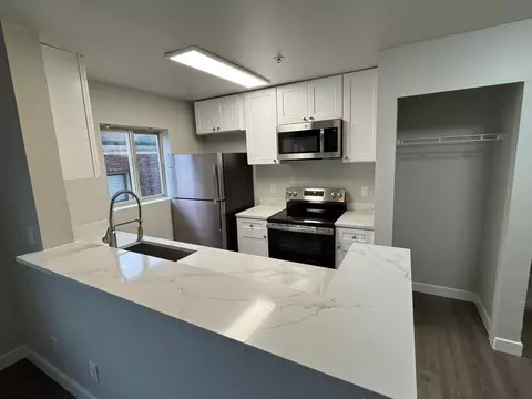 212 Harvard Ave E, Seattle, WA 98102