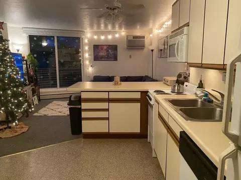 626 The Roundhouse, Madison, WI 53703
