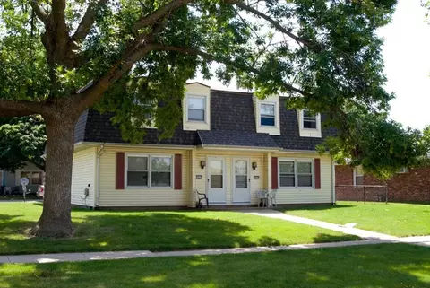 Crescent Dr, Champaign, IL 61820