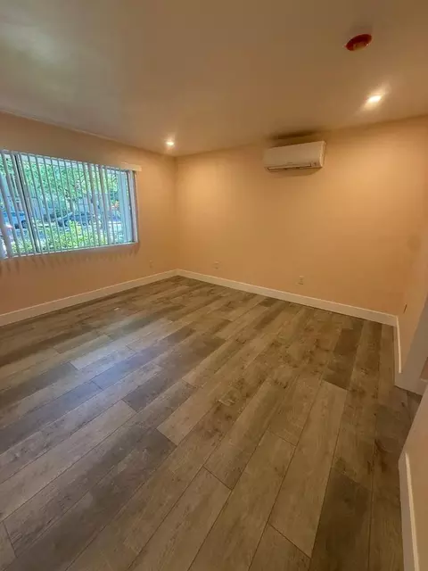 1821 N St, Sacramento, CA 95811