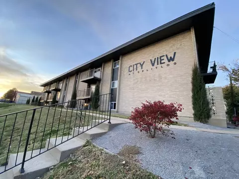 512 Splitlog Ave, Kansas City, KS 66101