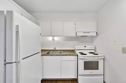13130 SE Powell Blvd, Portland, OR 97236