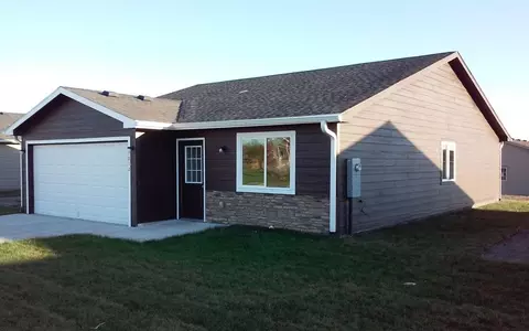 502 Wildflower Dr, Osceola, IA 50213