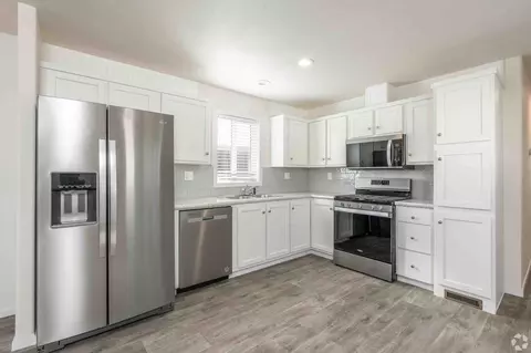 3115 Glenarm Rd, Stratmoor, CO 80911