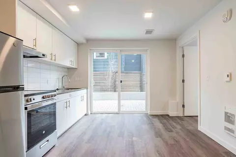 355 15th Ave, Seattle, WA 98122