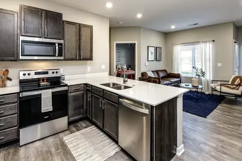 15840 Clay Plz, Bennington, NE 68007 photo 9
