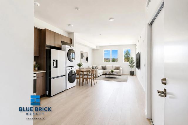 326 Robinson St, Los Angeles, CA 90026
