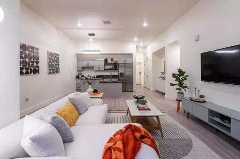 344 W 2nd St, Reno, NV 89503