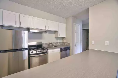 165 SW Eastman Pkwy, Gresham, OR 97080 photo 2