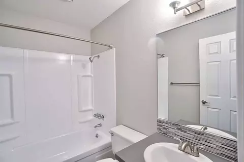 165 SW Eastman Pkwy, Gresham, OR 97080 photo 17