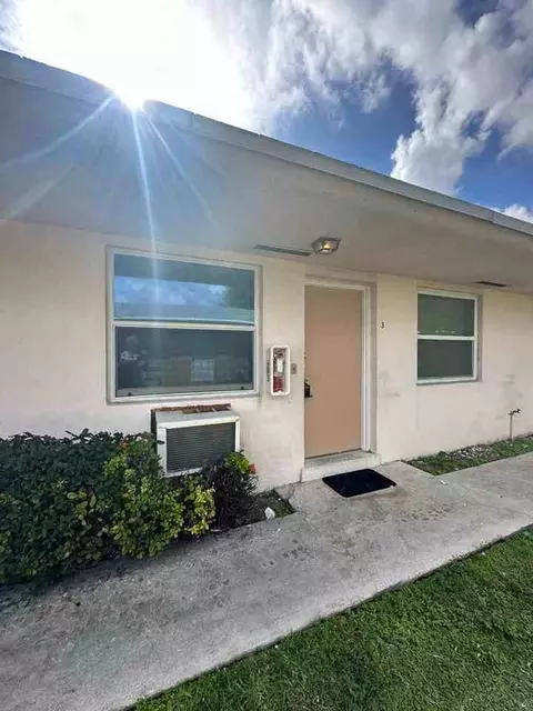 15940 NE 19th Pl, North Miami Beach, FL 33162