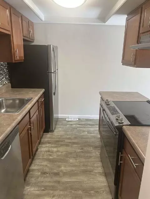 5312 Gatehouse Dr, Columbus, OH 43213