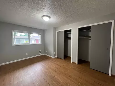 12713 SE Powell Blvd, Portland, OR 97236