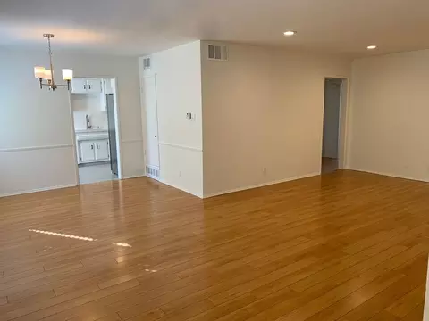 165 N Almont Dr, Beverly Hills, CA 90211