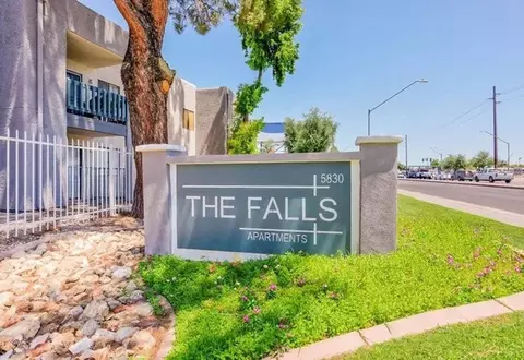 5830 N 67th Ave, Glendale, AZ 85301