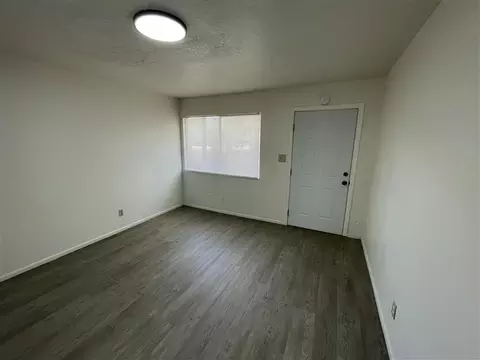 1914 Gold Ave SE, Albuquerque, NM 87106