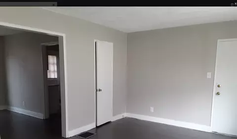 647 S 44th St, Louisville, KY 40211