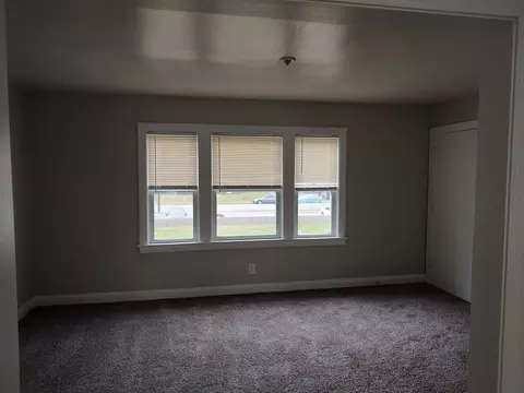 647 S 44th St, Louisville, KY 40211