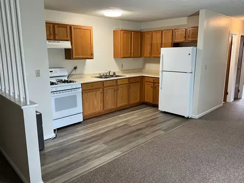 382 River St, Springfield, VT 05156